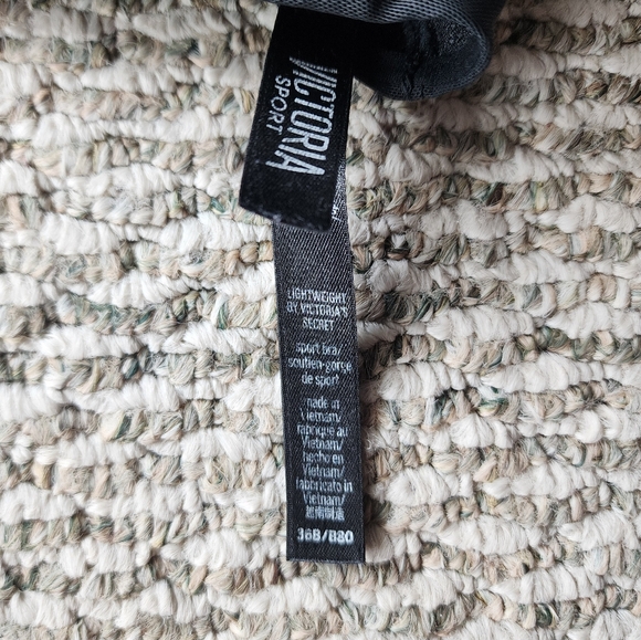 Victoria Sport Black Sports Bra - Picture 3 of 3